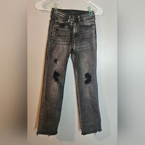 ❤️Joe's  Jean Size 8 Distressed Cut-off 🩷